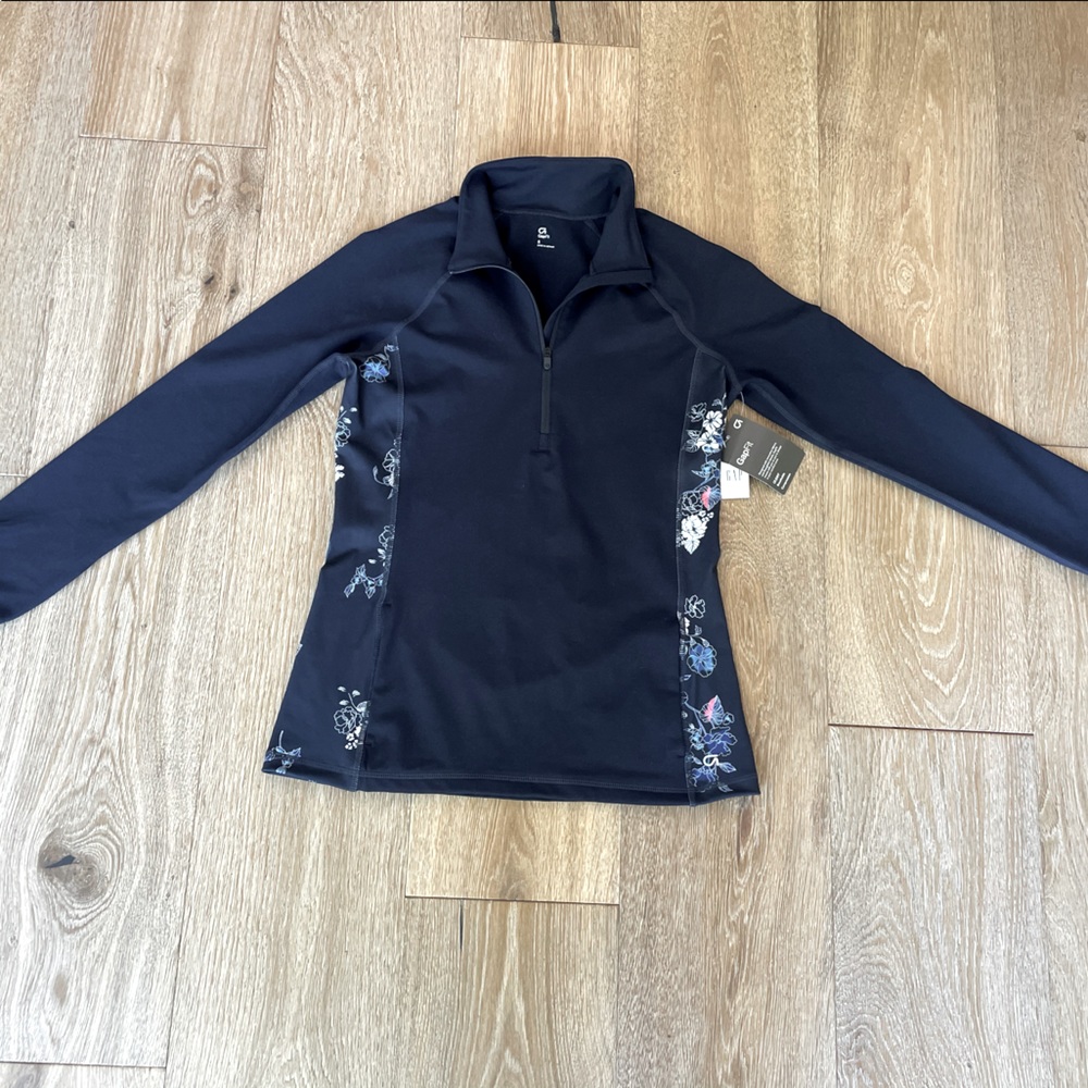 Gap fit NWT women’s size S navy blue 1/4 zip top